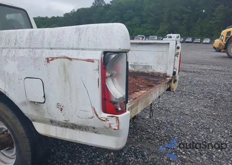 1996 Ford F250 z USA, uszkodzony, nr VIN 2FTHF25H8TCA53537